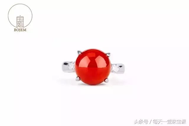 本命年要戴什么属相的首饰,本命年鸡年黄金首饰推荐