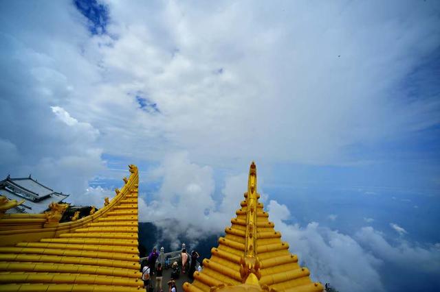 峨眉山金顶云海日出真是人间胜景,峨眉山金顶云海风景视频