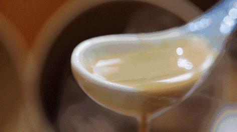 当过LV旁边的网红店总厨，这个做了30年油条的老头还不服老！