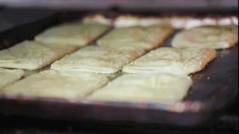 当过LV旁边的网红店总厨，这个做了30年油条的老头还不服老！