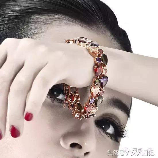 情侣之间能表达想念的手链,情侣手链只剩一个