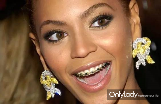 希拉里牙齿怎么样,希拉里的女儿怎么样