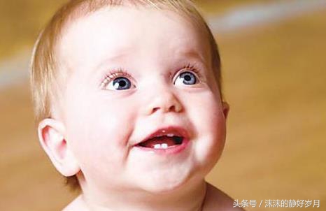 喂奶的时候宝宝一直咬怎么办,小孩哺乳期喂奶咬妈妈怎么办