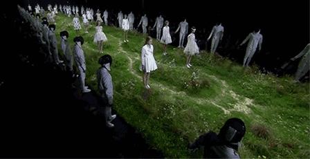 遇上一个风不正经的冬天，是时候来膜拜一下羽绒服界的杠把子了