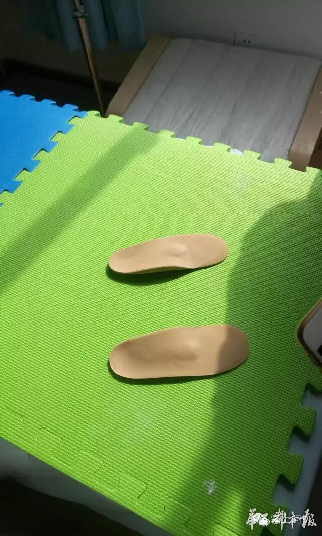 扁平足鞋底外侧磨损,低足弓鞋底磨损