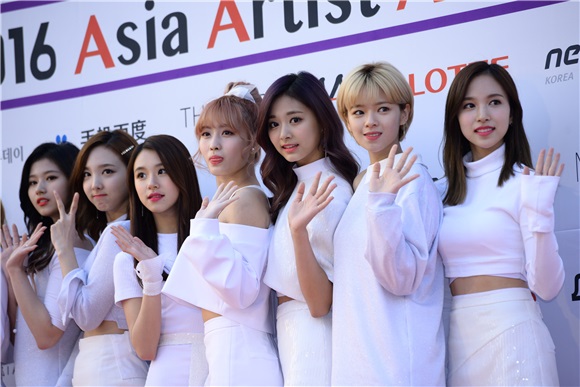 防弹和exo颁奖典礼,yes首尔出席活动视频