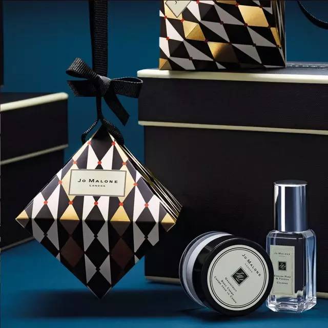 盼了一年的圣诞,dior彩妆圣诞限量版