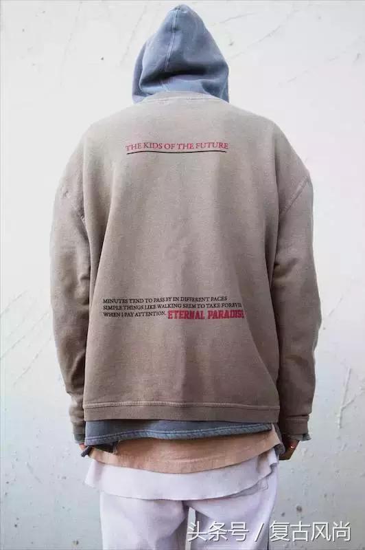 连帽卫衣今年很流行,长款连帽卫衣怎么穿才好看