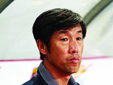 国足换了哪些车,国足队员进部队