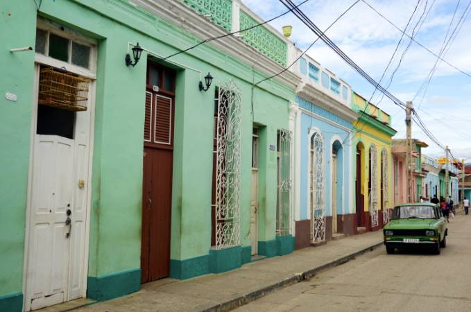 在古巴,1个人1个月只能有5个鸡蛋