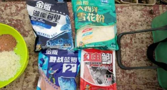 钓鱼人太牛！大风大雨中垂钓也能迎来鲤鲫大丰收