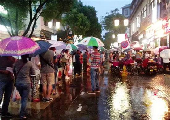 春熙路游玩攻略,春熙路能吃又能玩的地方