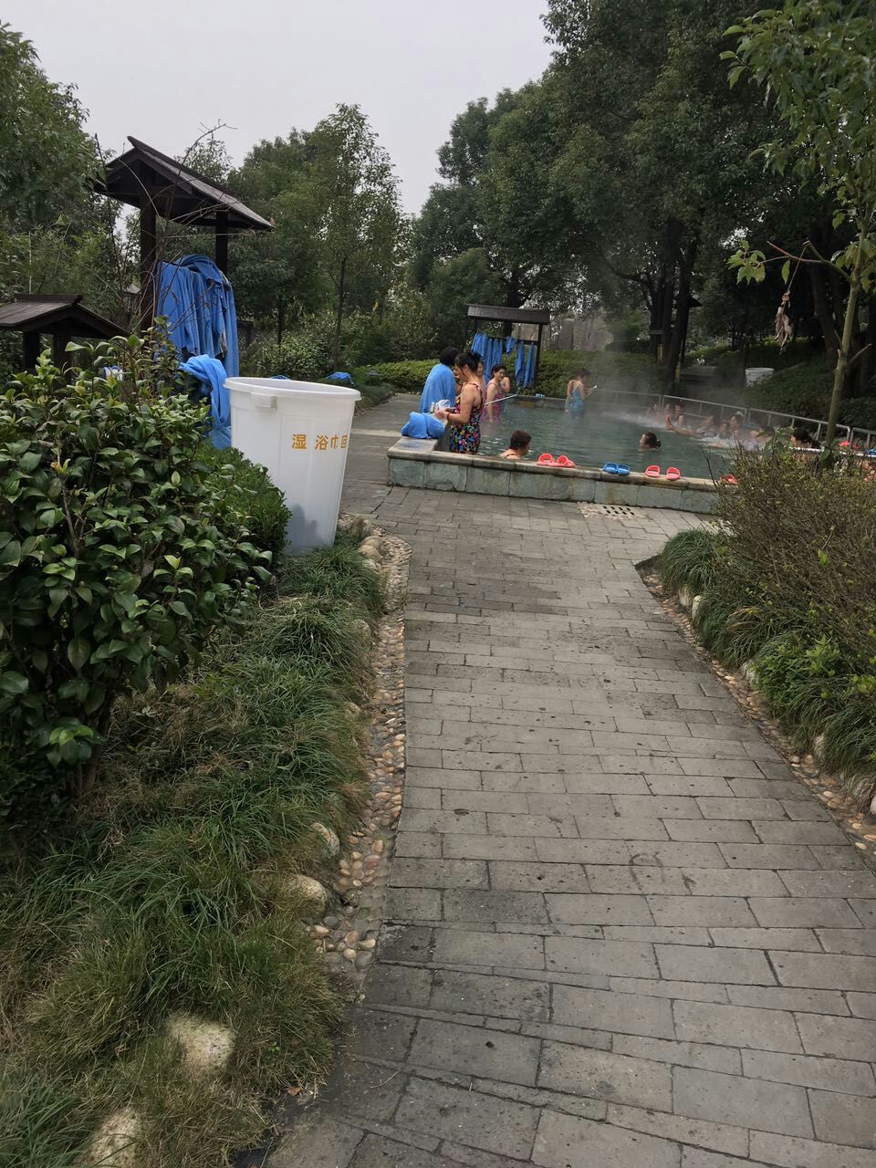 咸宁温泉旅游城,咸宁温泉免费吗