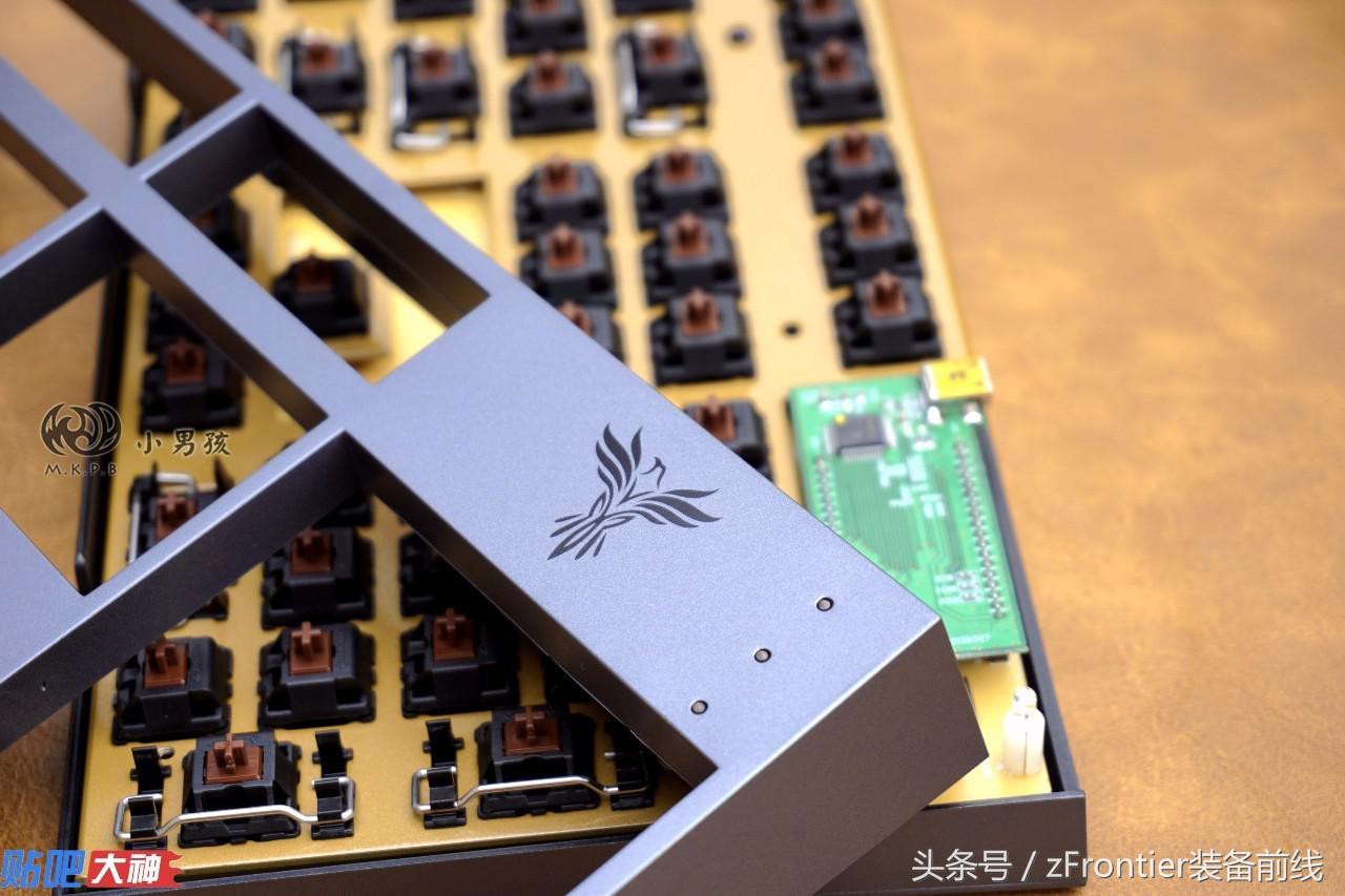 硬糖机械键盘classic评测,雷迦机械键盘评测