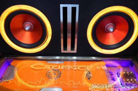 开了音乐就听不到噪音了,开了音响却没声音