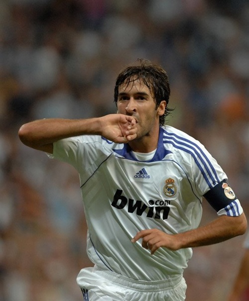 绿茵场上庆祝动作,足球场上的经典庆祝动作