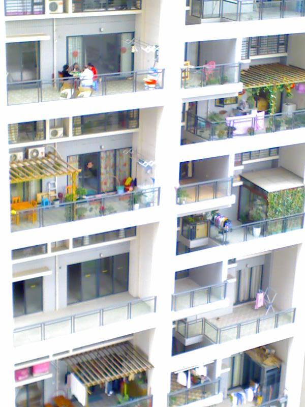 错层雨棚,错层阳台搭雨棚怎样才算不违建