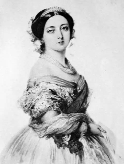 你们买那么贵然并卵！揭密欧洲王室女王们钟爱的廉价品！