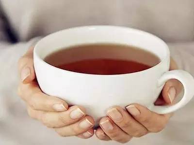 痛经时喝热水还是红糖水好,痛经喝红糖水无效那么应该怎么办