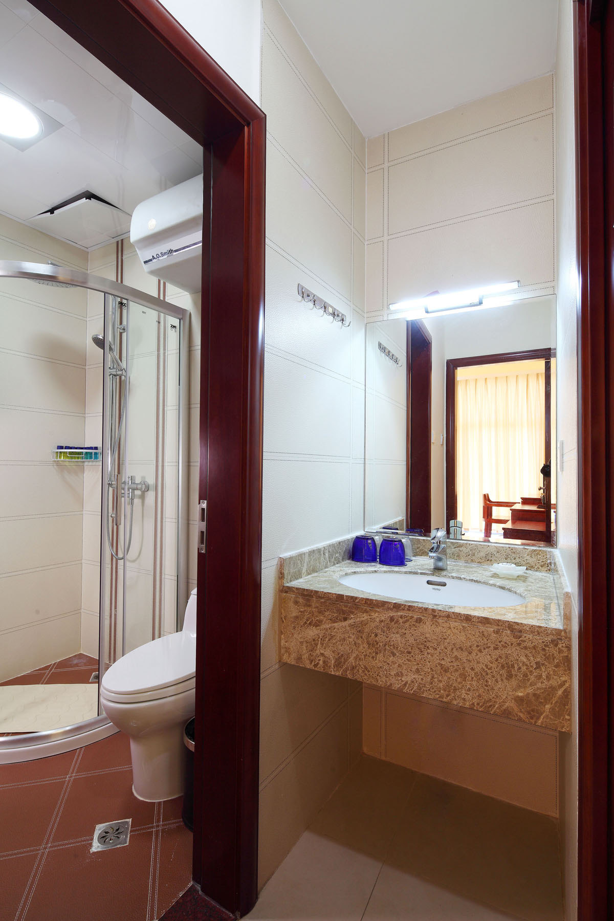 寻找三亚最佳的绝妙酒店，乐山乐水，纵享甜蜜