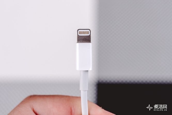 为女友选择一根平安线懂得几招轻松识别数据线的身份