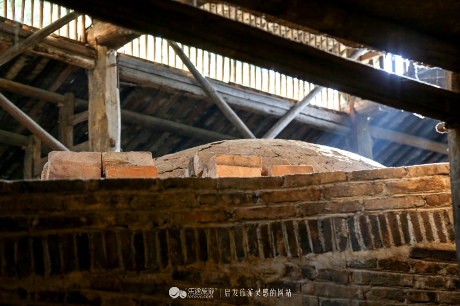 景德镇手艺人是如何传承的,景德镇陶瓷文化的传承和发展