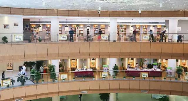 深冬的郑州，你需要这些书店帮你找回内心的平静和温暖