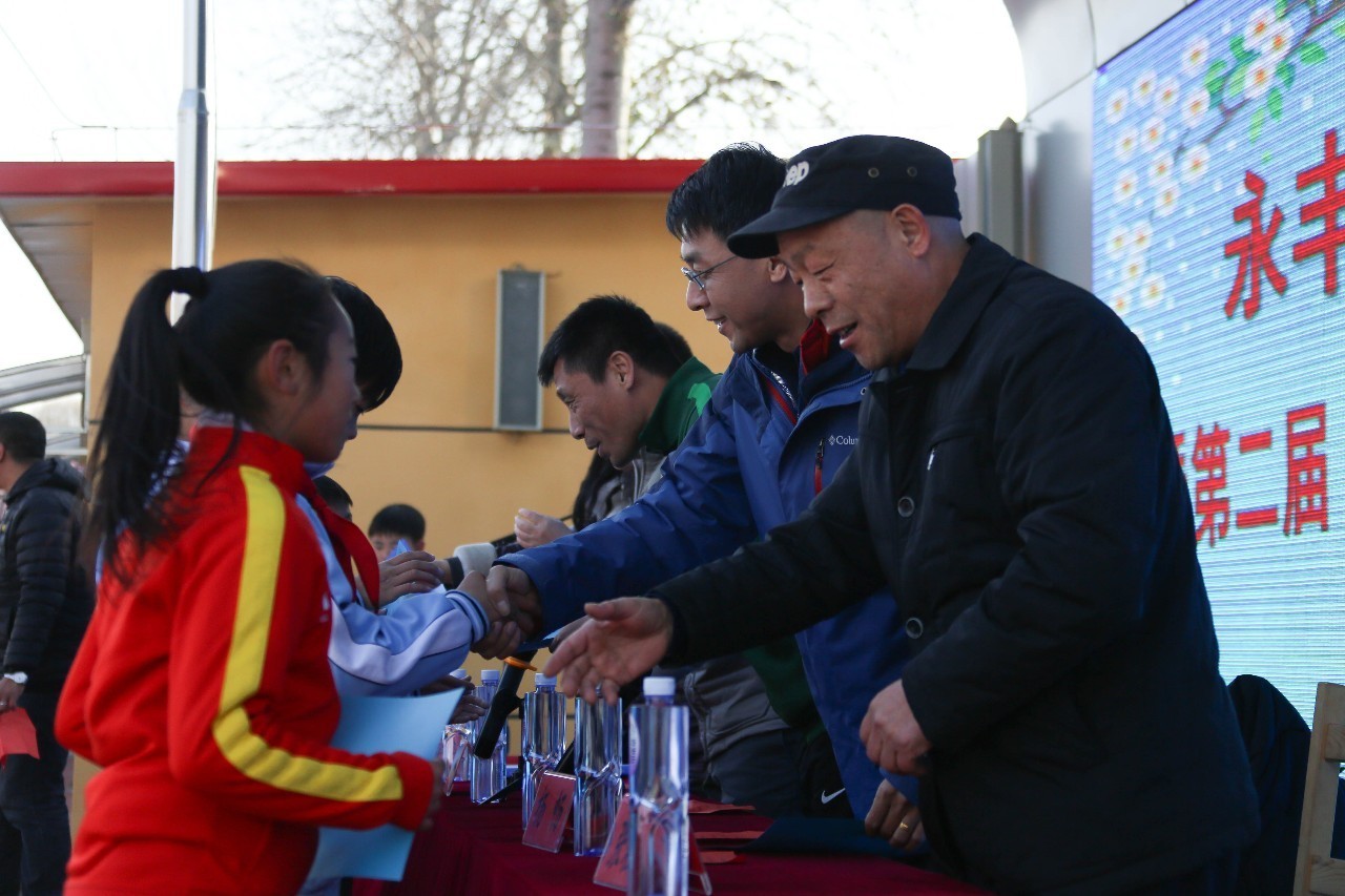 湖滨小学校园足球,小学校园足球联赛活动简报