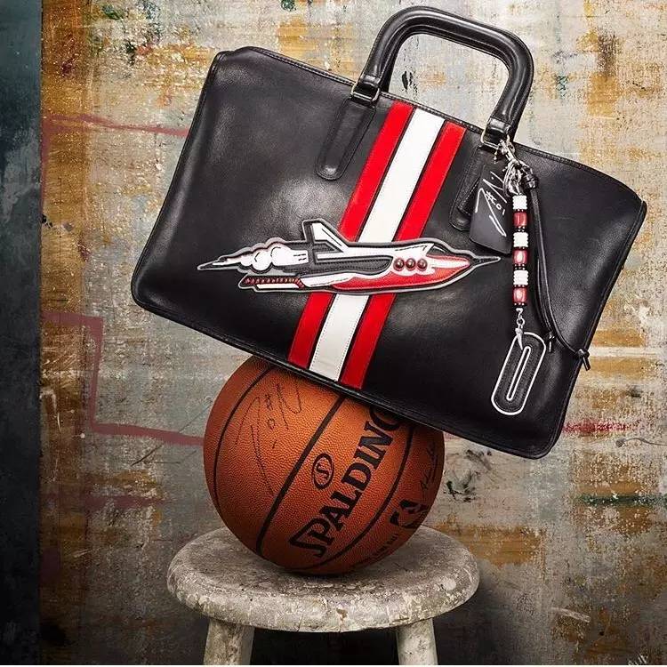 捂紧钱包不乱花,捂紧钱包勒紧裤腰过日子