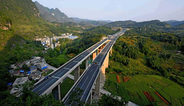 五年铿锵前行黔南大有作为：10张图背后的故事