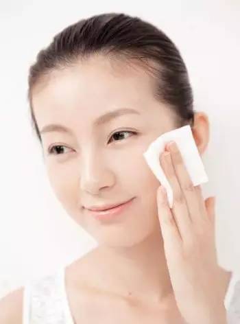 化妆用sk2神仙水,用sk2湿敷痘痘用哪种化妆棉