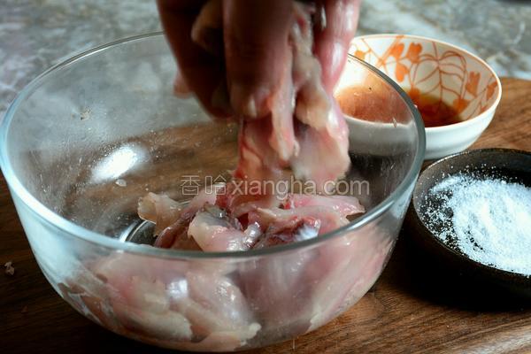 剔鱼片的教程,鱼片的切法剔除鱼刺视频