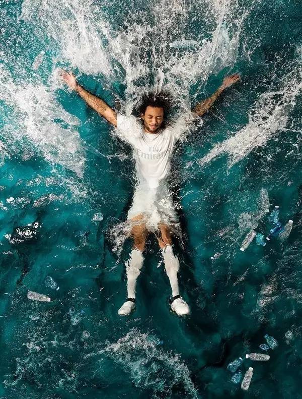 皇马vs拜仁换球衣,非法球衣拜仁皇马曼城