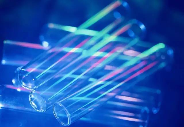 玻璃双层一次成型是什么工艺,玻璃的制作工艺流程及原材料