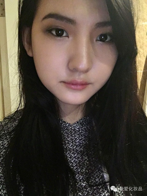 教你画最简单的妆,教大家画一枚超自然的烟熏妆