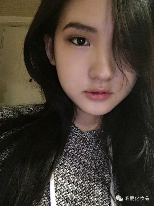 教你画最简单的妆,教大家画一枚超自然的烟熏妆