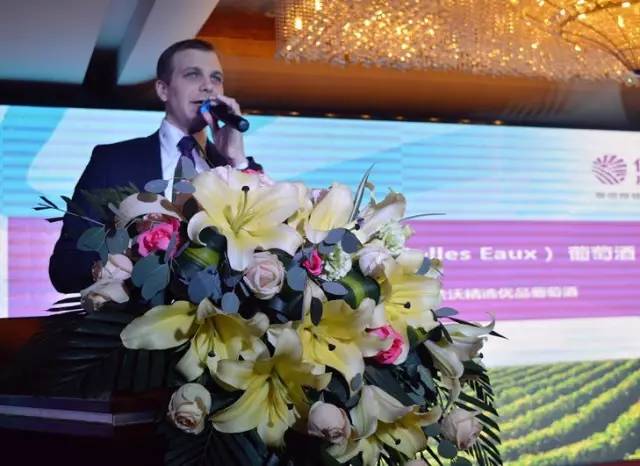 兴泰集团与联想佳沃葡萄酒签约仪式隆重举行