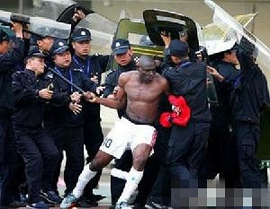 乔尔恩比德传记,费城76人乔尔恩比德