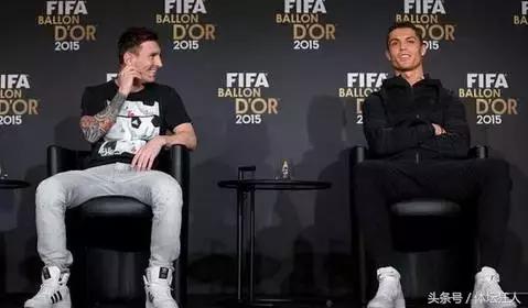 世界足球先生获胜者,世界足球对战外星人足球