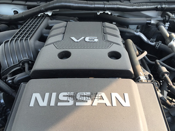 能干掉道奇的车,陆巡4000中东版和途乐哪个好