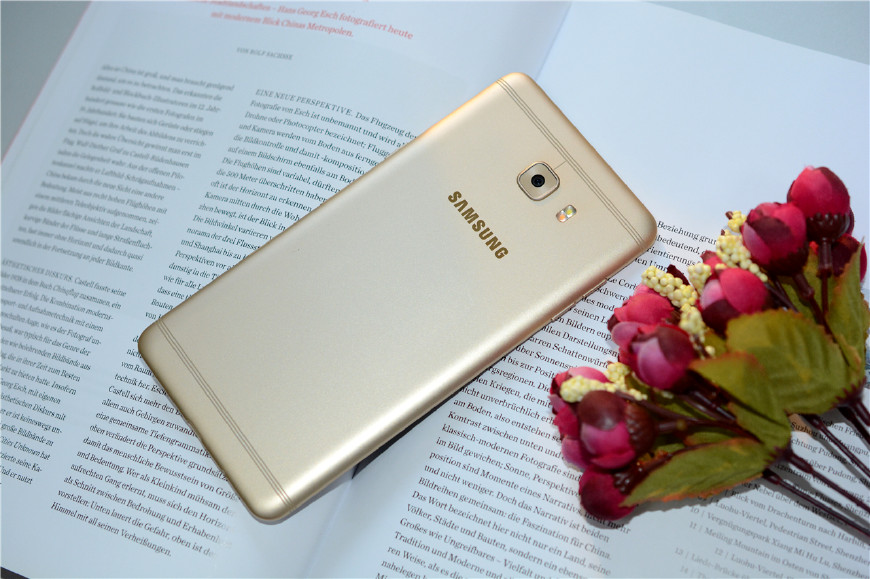 三星galaxyc9pro什么配置,三星galaxyc9pro好吗