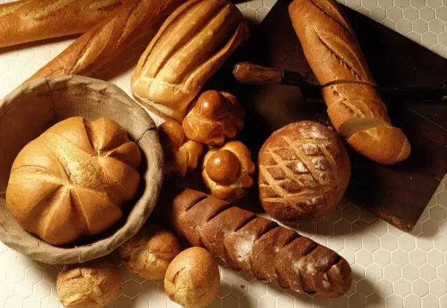 开蛋糕店不加盟挣钱吗,县城开蛋糕店挣钱吗