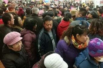 新世界国贸8年不打烊，突破极限对垒电商