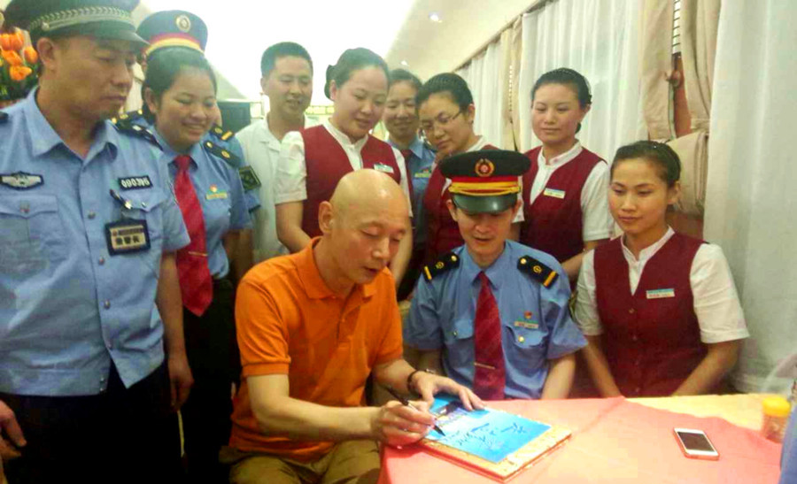 葛优恐高症,葛优有多怕坐飞机