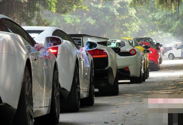 街头偶遇五菱宏光mini结婚车队,偶遇土豪结婚上亿车队来袭