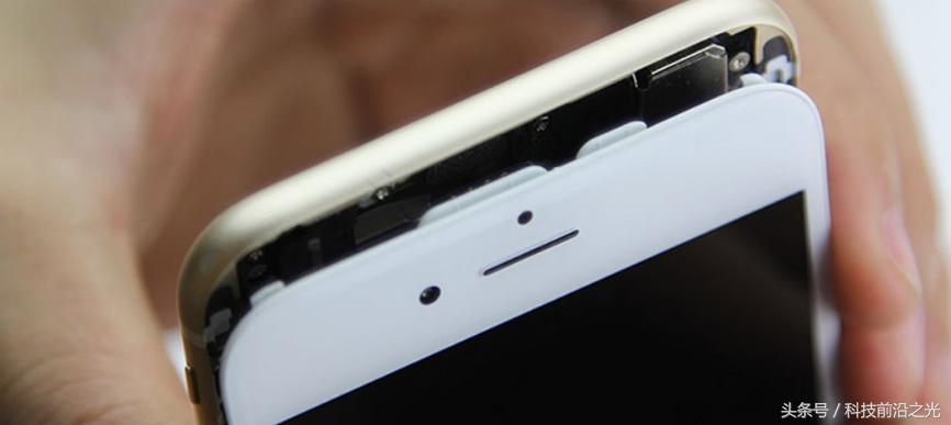 iphone6sp屏幕有小黑点是怎么回事,iphone6s屏幕有个黑点