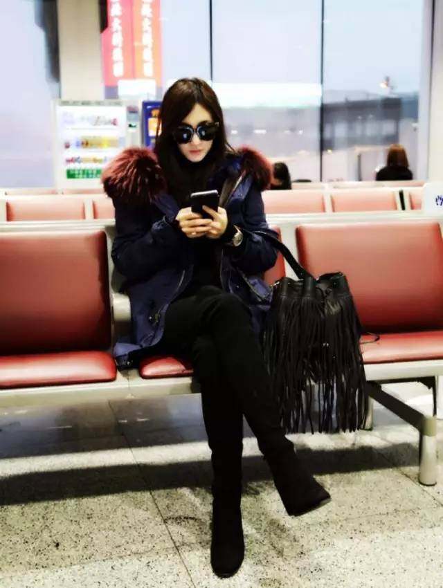 江疏影和戚薇的穿衣搭配,江疏影戚薇同款