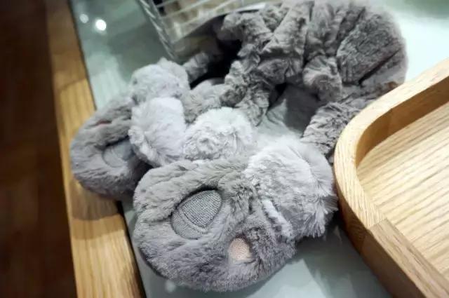 它帮你集齐快消品牌，一伙打折让你365天穿衣不重样