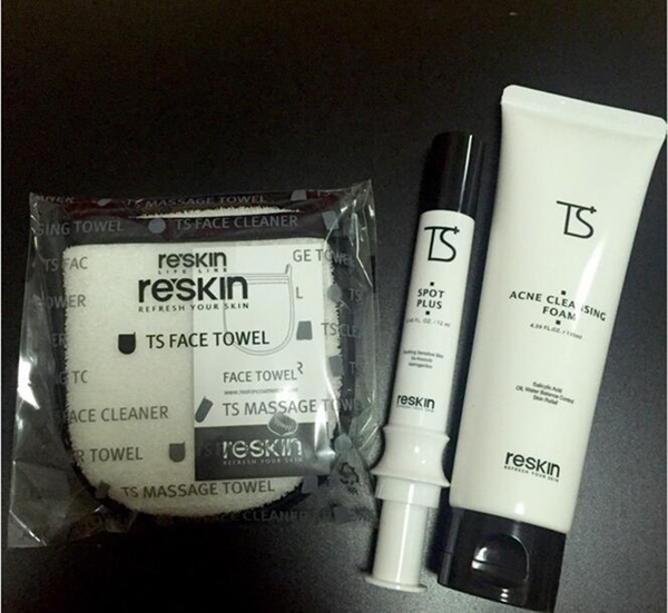 右脸长痘痘是什么原因_怎样快速消除痘痘