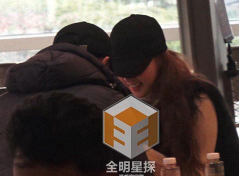 黄轩女朋友是谁呢,黄轩的女朋友是韩国人吗